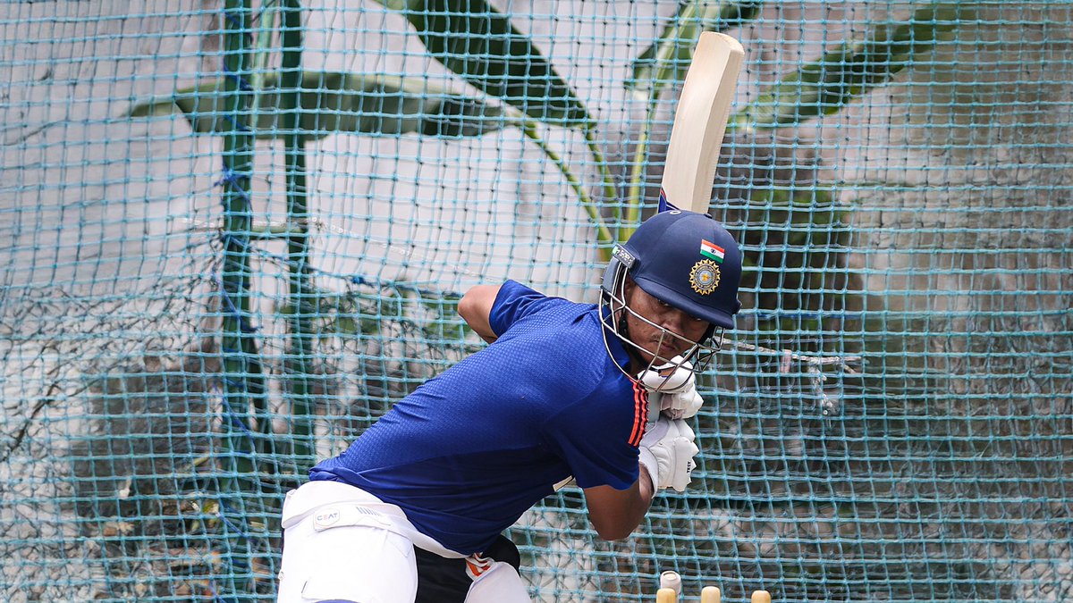 BCCI's tweet photo. 📍 Colombo

The preps have begun for the #SLvIND Test Series 🙌

#TeamIndia https://t.co/Dc5hQMEJOL