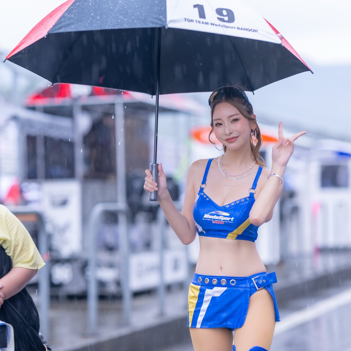 HirotakeKuga's tweet photo. #SUPERGT Rd.4 2026.08.02
スタート進行

#南真琴 さん (@makoto_minami)
撮影ありがとうございました🙇🏻‍♂️

#スーパーGT #supergt2026
#WedsSportRacingGals
#RA #レースアンバサダー
#RQ #レースクイーン
#TGRTEAMWedsSportBANDOH
#WedsSport https://t.co/jUYChZWBlD