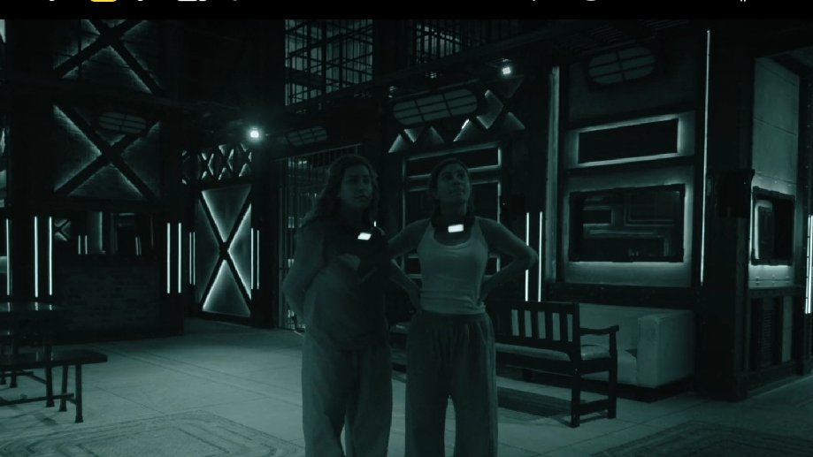 shahrubyjane's tweet photo. BEHENCHARA FTW I WILL MISS THEM😔
#lockupp2 https://t.co/mRMzLqVfoc