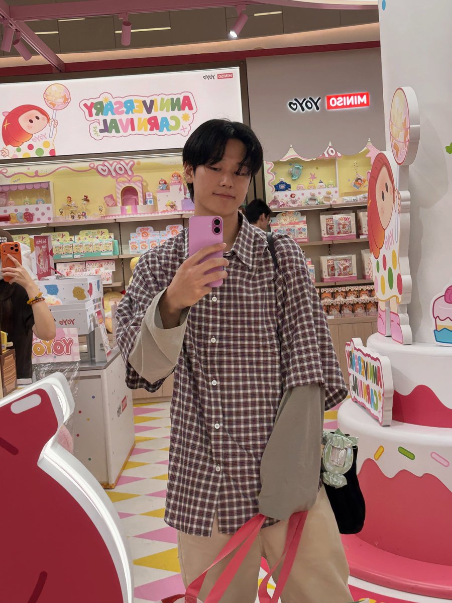dailyljy tweet picture