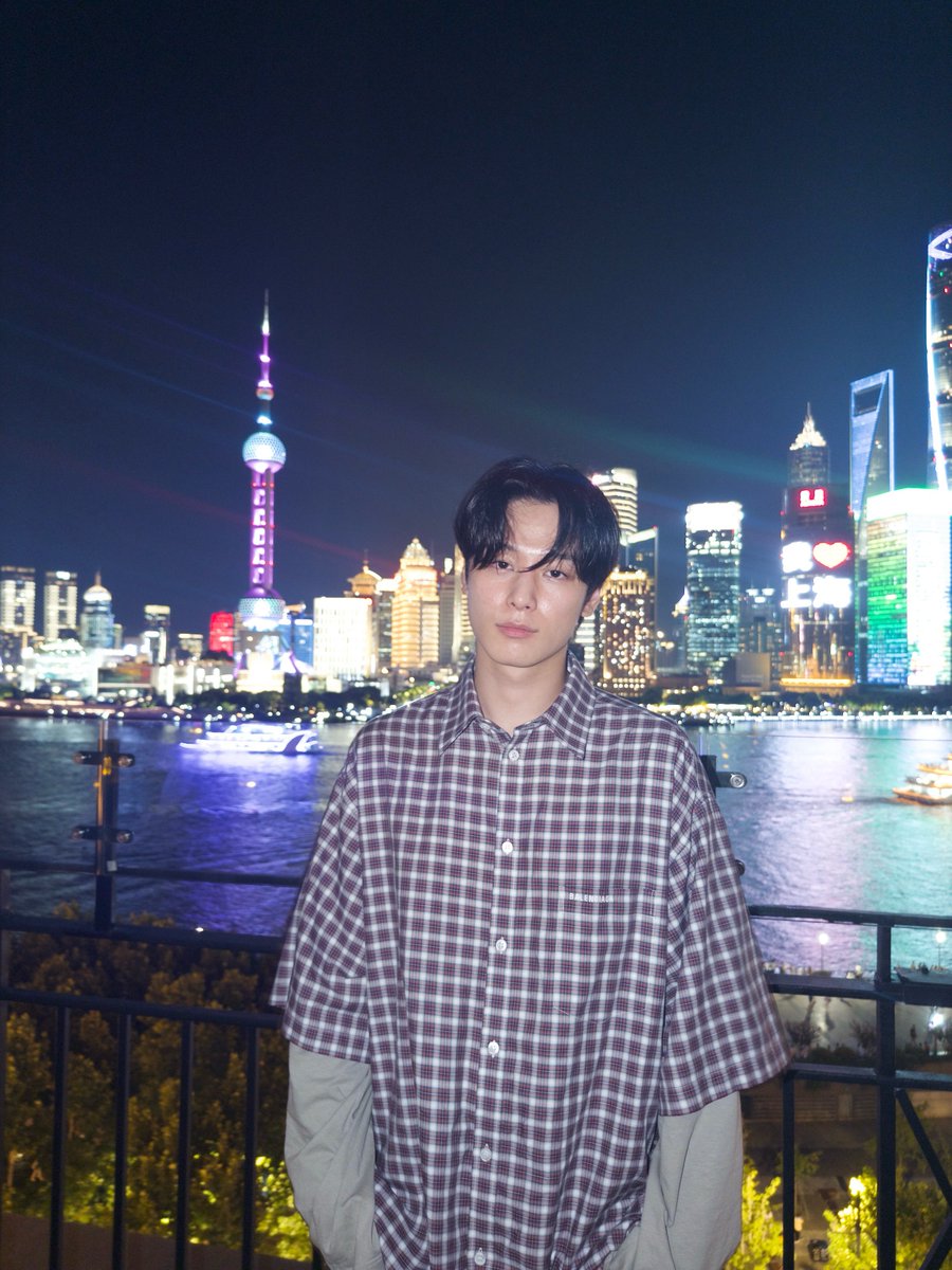 dailyljy tweet picture