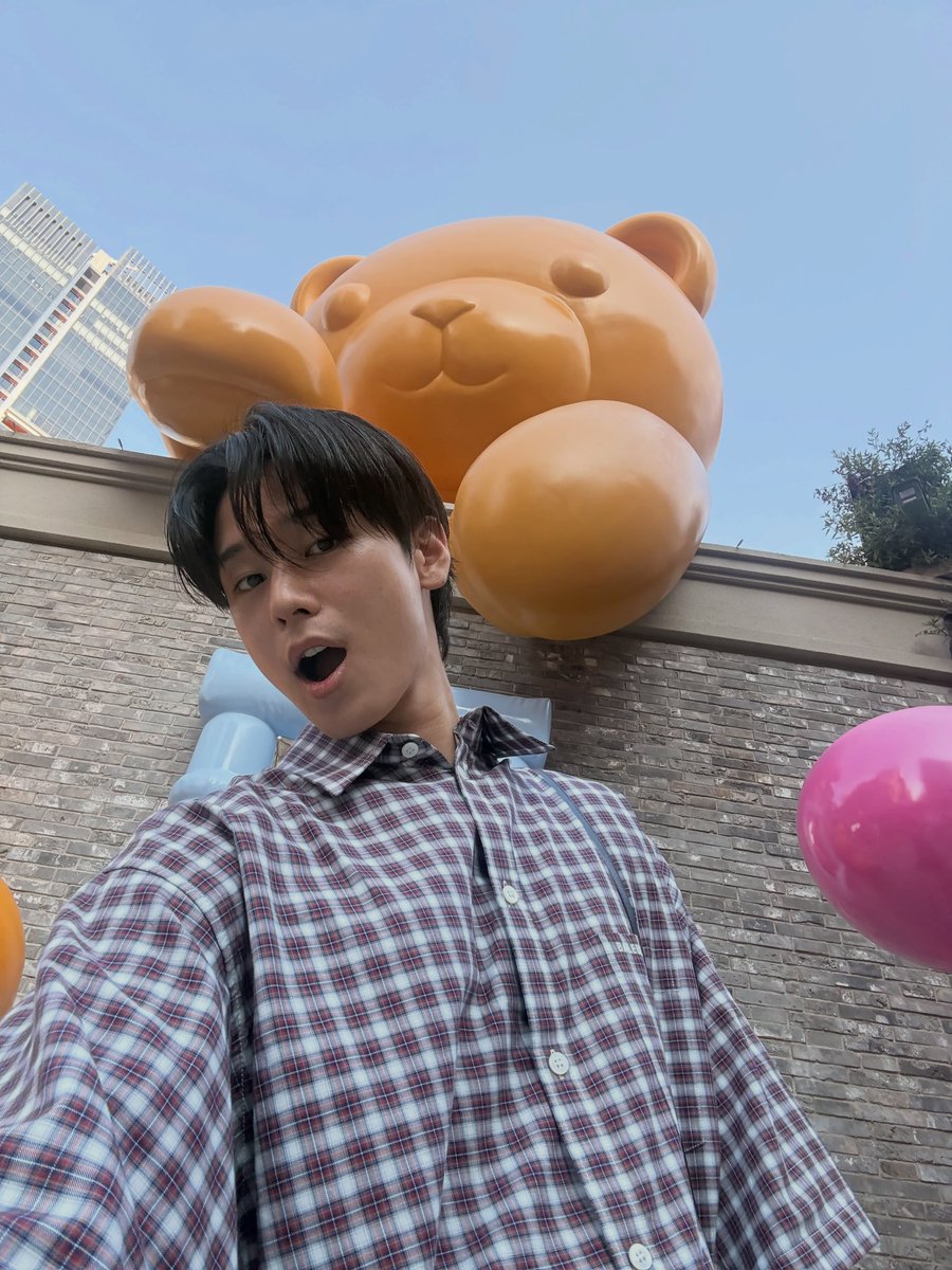 dailyljy tweet picture