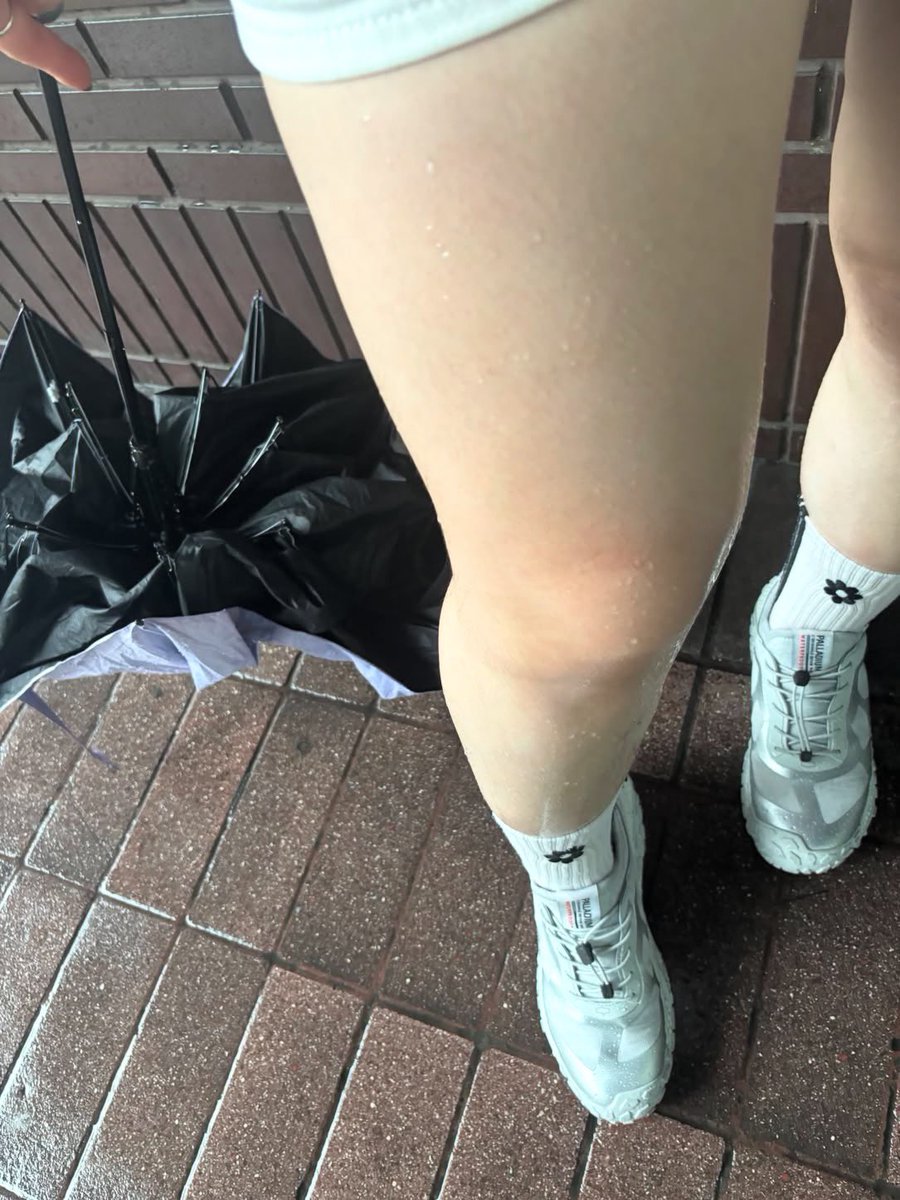 satsukisjbh's tweet photo. 電車でうんち💩我慢できなくなってすかしっ屁したの

出す前にあ、これ絶対身が出て臭いやつ…って思ったんだ���どもう遅くて案の定めっちゃ臭かったし、身もでた💩

周りにかなり人いたんだけど男子高校生が「おまえうんこした？臭くね」とか言い合っててすんごく恥ずい、、😭😭 https://t.co/VBtSfHBcvd