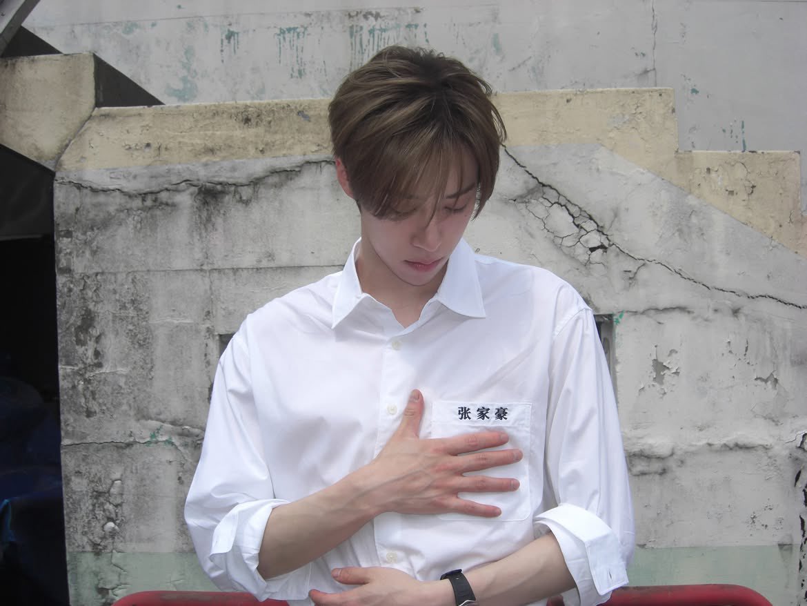 ZJH_27's tweet photo. 260805 #아르노 https://t.co/3IpCxPz41i