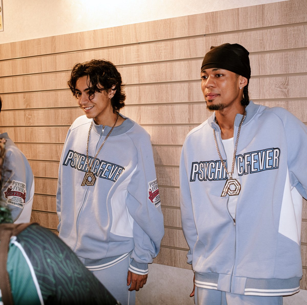 psyfe_thailand's tweet photo. 📸 2026.08.05 | PSYCHIC FEVER Ig update (2/2)
"DIFFERENT" Listening Party in LONDON
#PCFinLondon
🔗 https://t.co/ldYJFqSKOH
🔗 https://t.co/9fZrbUYDfn
#PCF_DIFFERENT
#PSYCHICFEVER #ไซคิกฟีเวอร์ https://t.co/5HBLgPz6ki