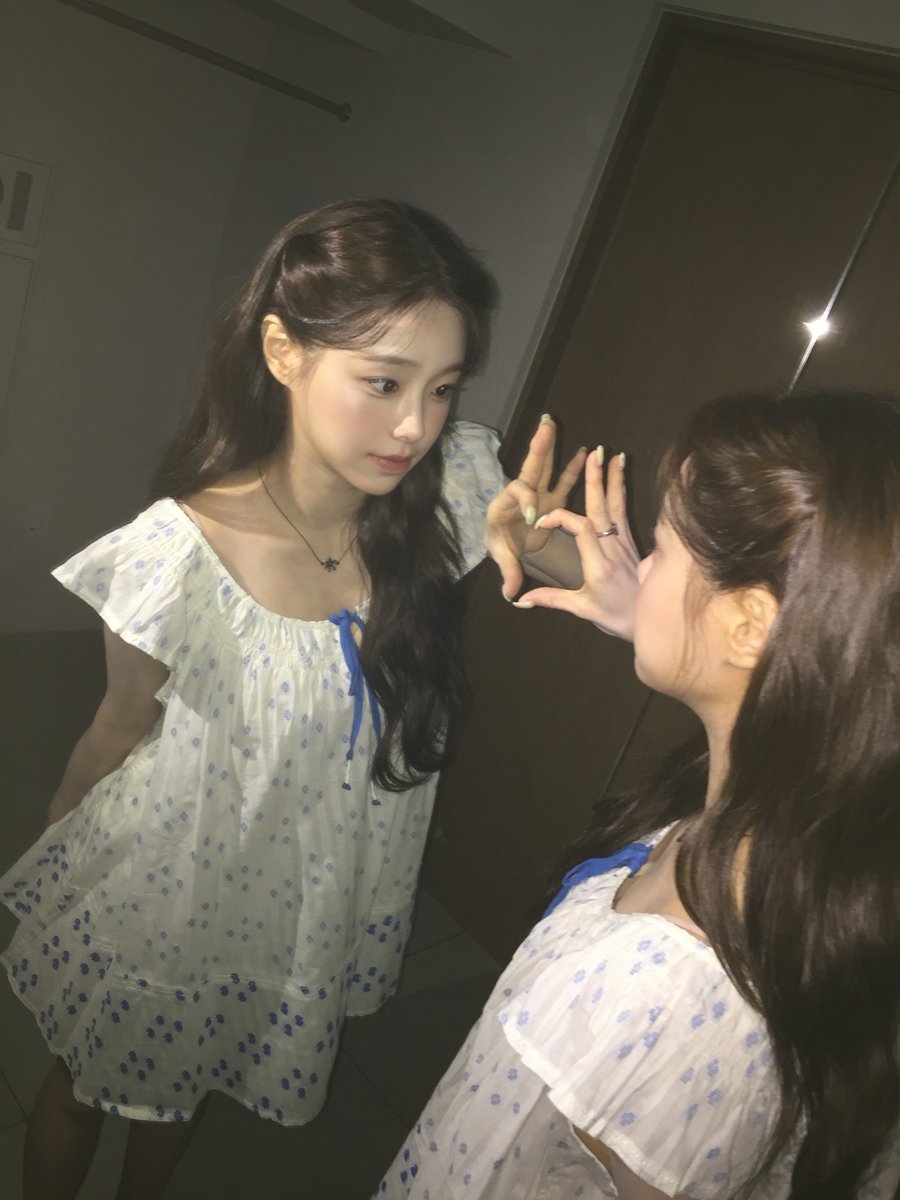 orrery_nim's tweet photo. Chuu Instagram post https://t.co/rRJSCd9M3O