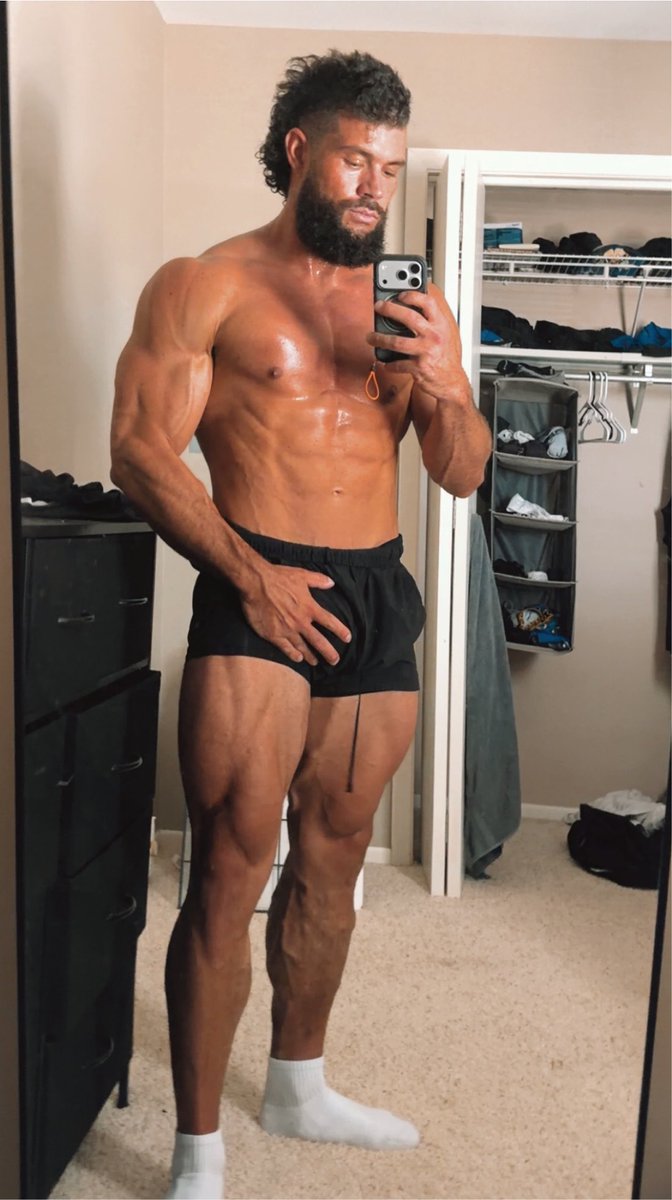 Thadeus_james1's tweet photo. Post leg day 95 degrees 🥵 https://t.co/hQwOFQyo6q