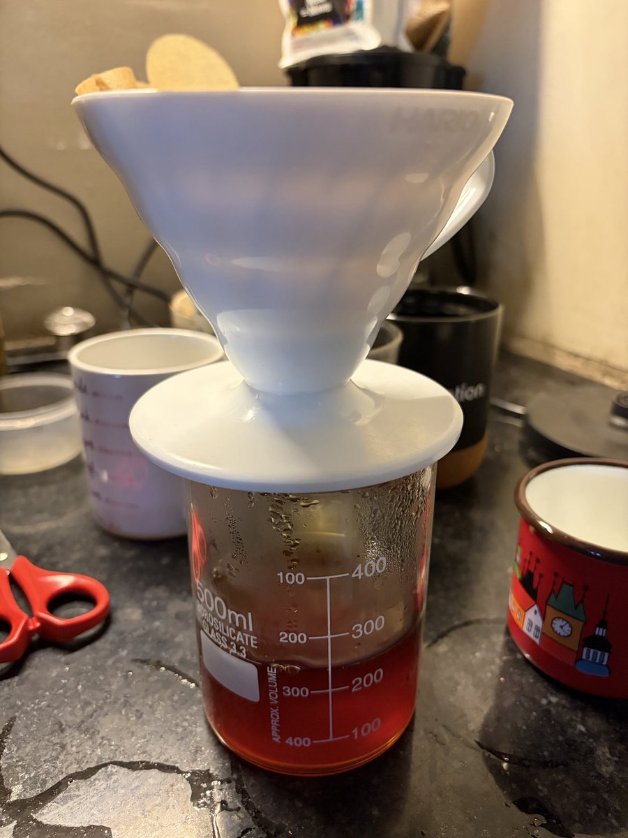 sshwtx's tweet photo. the most cracked dev i know drinks coffee from a beaker https://t.co/g4mm14Z5yP