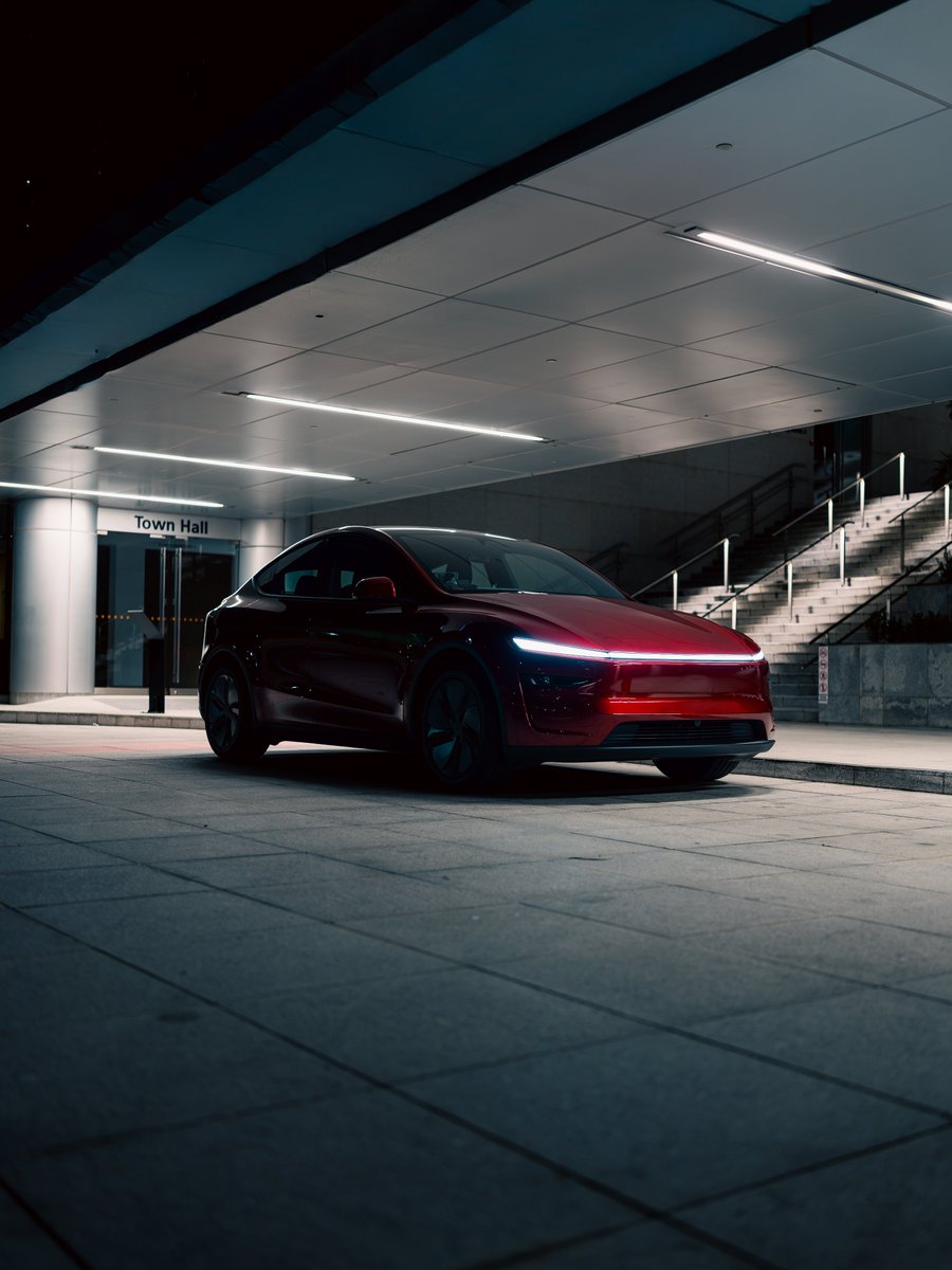 TeslaNewYorks's tweet photo. Would you like to invest in this Tesla

If yes why would you want to invest in Tesla 

If no  why do you think you can't invest in Tesla https://t.co/23QhUANLCO