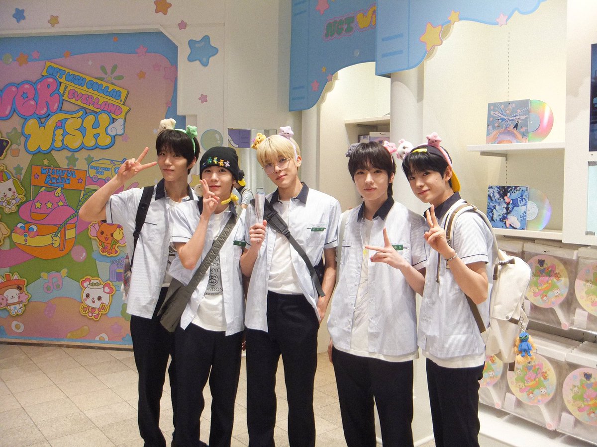 _rimyo's tweet photo. 250806 엔시티 위시 인스타그램
EVER WISH! 🎡
#NCTWISH
#EVERWISH_PICNIC #EVERWISH
#시온 #SION #シオン
#리쿠 #RIKU #リク
#유우시 #YUSHI #ユウシ
#재희 #JAEHEE #ジェヒ
#료 #RYO #リョウ
#사쿠야 #SAKUYA #サクヤ https://t.co/wv5yQEPtRM