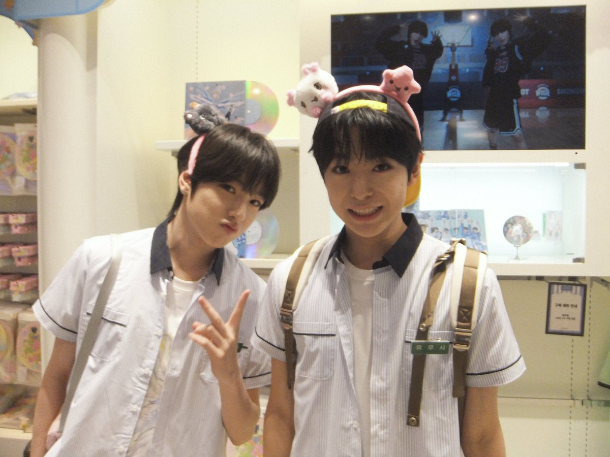 _rimyo's tweet photo. 250806 엔시티 위시 인스타그램
EVER WISH! 🎡
#NCTWISH
#EVERWISH_PICNIC #EVERWISH
#시온 #SION #シオン
#리쿠 #RIKU #リク
#유우시 #YUSHI #ユウシ
#재희 #JAEHEE #ジェヒ
#료 #RYO #リョウ
#사쿠야 #SAKUYA #サクヤ https://t.co/wv5yQEPtRM