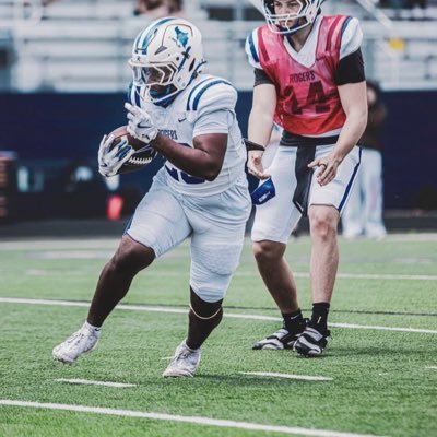 CoachZackGoodFB's tweet photo. '28 Preseason Head Hunter RB Rankings
1. @ECaswell15 5'11 185 Christian Brothers, TN
2. @Ahmad_04_King 5'11 195 Buford, GA
3. @NehemiahEngle12 5'9 185 Hughes, OH
4. @JayShade23 5'8 190 Rogers, AR
5. @JacobRambalski2 5'8 170 Tuckahoe, NY
6. @Landyn_Roberts7 5'10 165 South Granville, NC
7. @NorthrupK97812 5'9 175 Pacific Grove, CA
8. @SimmondsMyles 5'8 150 Wood-Ridge, NJ
9. @Gabeking08 5'0 185 St. Joseph, MI
10. @kamarion_5 5'8 185 Beech Grove, IN