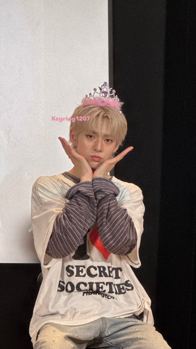 Keyring1207's tweet photo. 생일축하드립니다🫶 https://t.co/0tBWLTVqEq