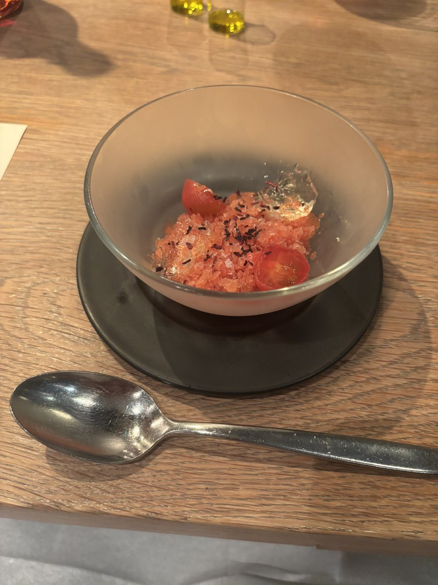 yurututu__'s tweet photo. ミーティング後は新人スタッフを連れてL'ASへ🍽️
いつ行っても居心地最高で美味しくて色んなものが満たされる🪄
良いものを知って学んで、自身の接客に還元してほしいなという気持ちになりました😈
私も頑張らねば👊 https://t.co/cWH6tPsyqT