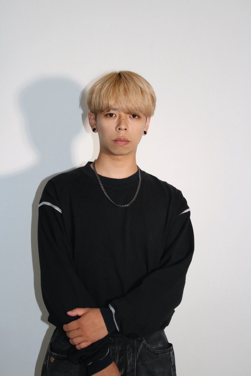 instant_dancer_'s tweet photo. アー写難民やっと卒業 https://t.co/uYNKFiwtie