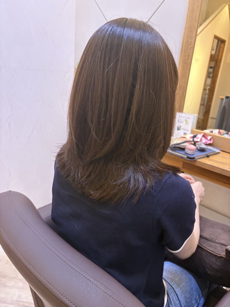 c1ilc1's tweet photo. 初めてのヘアドネーション💐
大人になって誰かの役に立つことができるのが単純に嬉しい！達成感！
3年間ホームケア頑張りましたp(-.-)q✨ https://t.co/fynUlXMZ9K