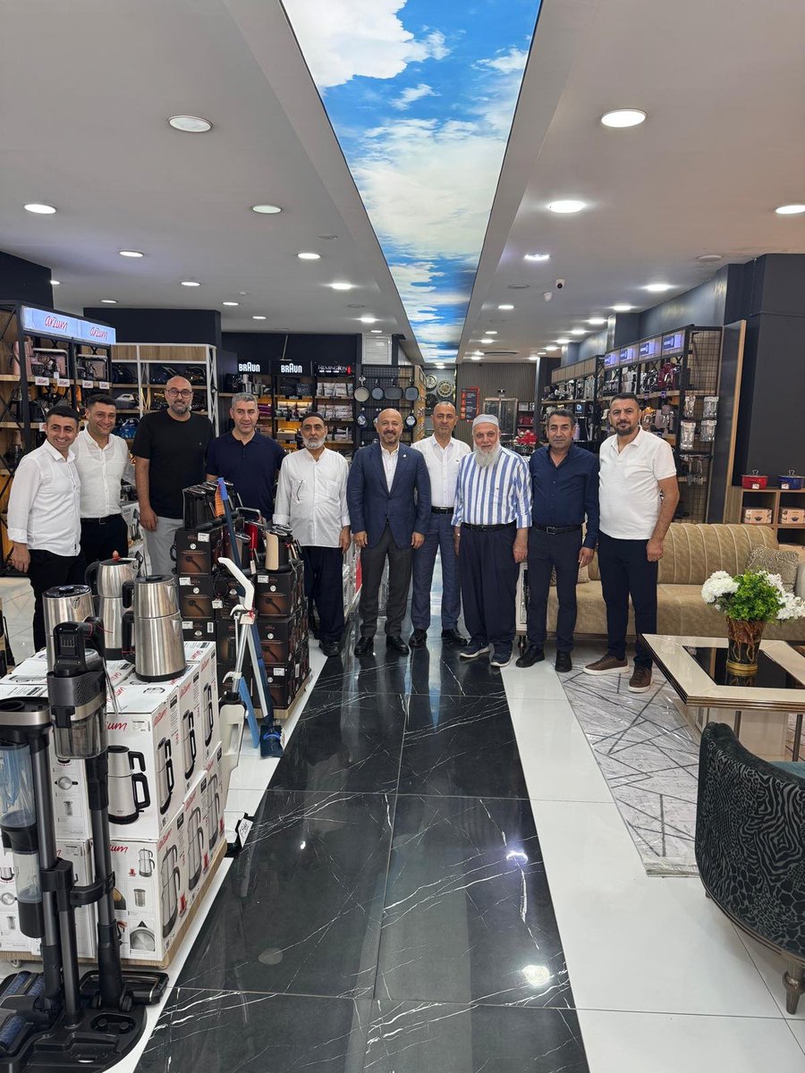 drhalilnacar's tweet photo. Ev Yaşam Yönetim Kurulu Başkanı Sayın İlhami Gaspak, Kılınç Group Yönetim Kurulu Başkanı Sayın İbrahim Kılınç ile değerli iş insanlarımız Sayın Osman Kılınç, Sayın Mehmet Yıldırım ve Sayın Hasan Söğüt’e ziyarette bulunduk.

Misafirperverlikleri, samimi kabulleri ve hoş sohbetleri için kendilerine teşekkür eder, çalışmalarında kolaylıklar ve başarılar dilerim.

#Adana