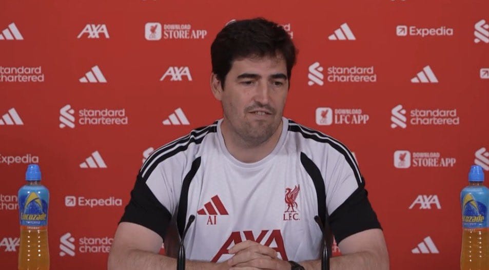 Footy_Quotesx's tweet photo. 🎙️ | Andoni Iraola on style of play: “I think we have to be our core principles, lots of games, maybe you face low blocks, but I prefer that, we're in control, less chances conceding, these are the scenarios we want...” https://t.co/prVxz2rH7S