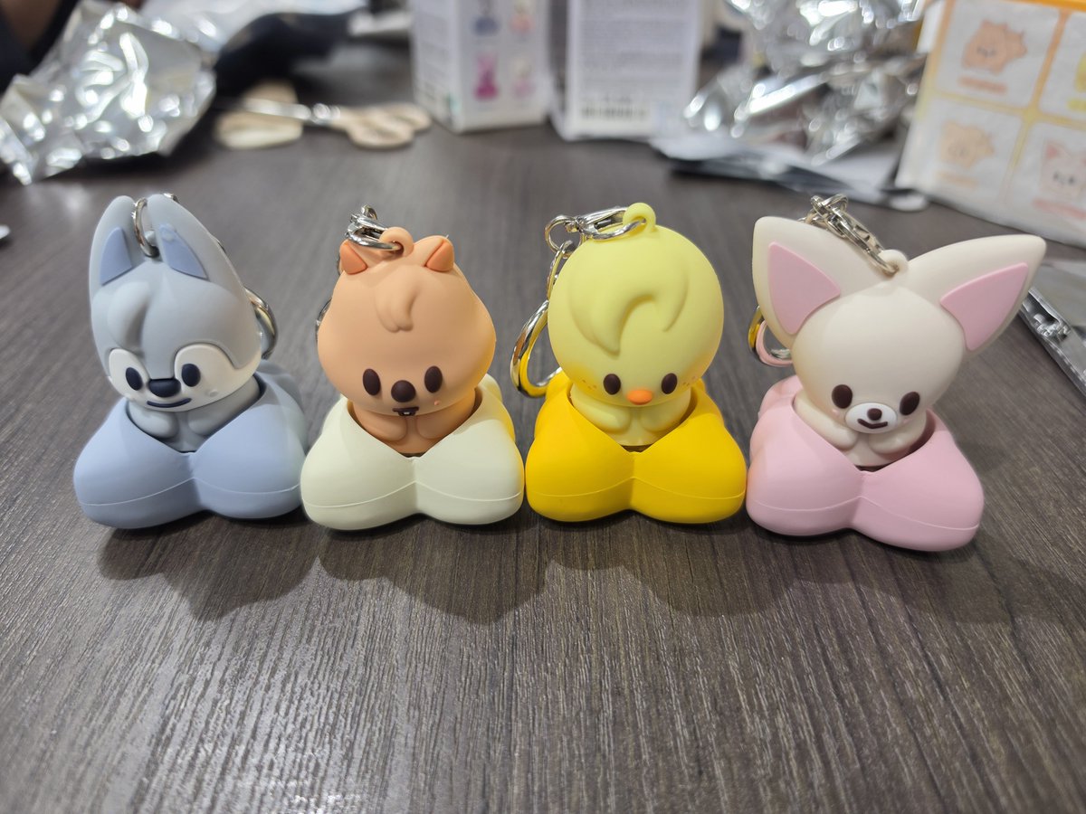 mii3833's tweet photo. Straykids スキズ RUNIT ソウルMD
交換探してます！

求]ヒョンジン🦙ジニレット
譲]スペシャルトレカ🐖🐇🐶
　 アクリルキーリング🐥🐖🐇
 　Baby zoo🐶🦊
     CLICKER 🐺🐿️🐥🦊

郵送またはワルツ会場にて 交換希望です。お気軽にお声がけ頂けると嬉しいです🙇‍♀️ https://t.co/JGdjpKEEPp