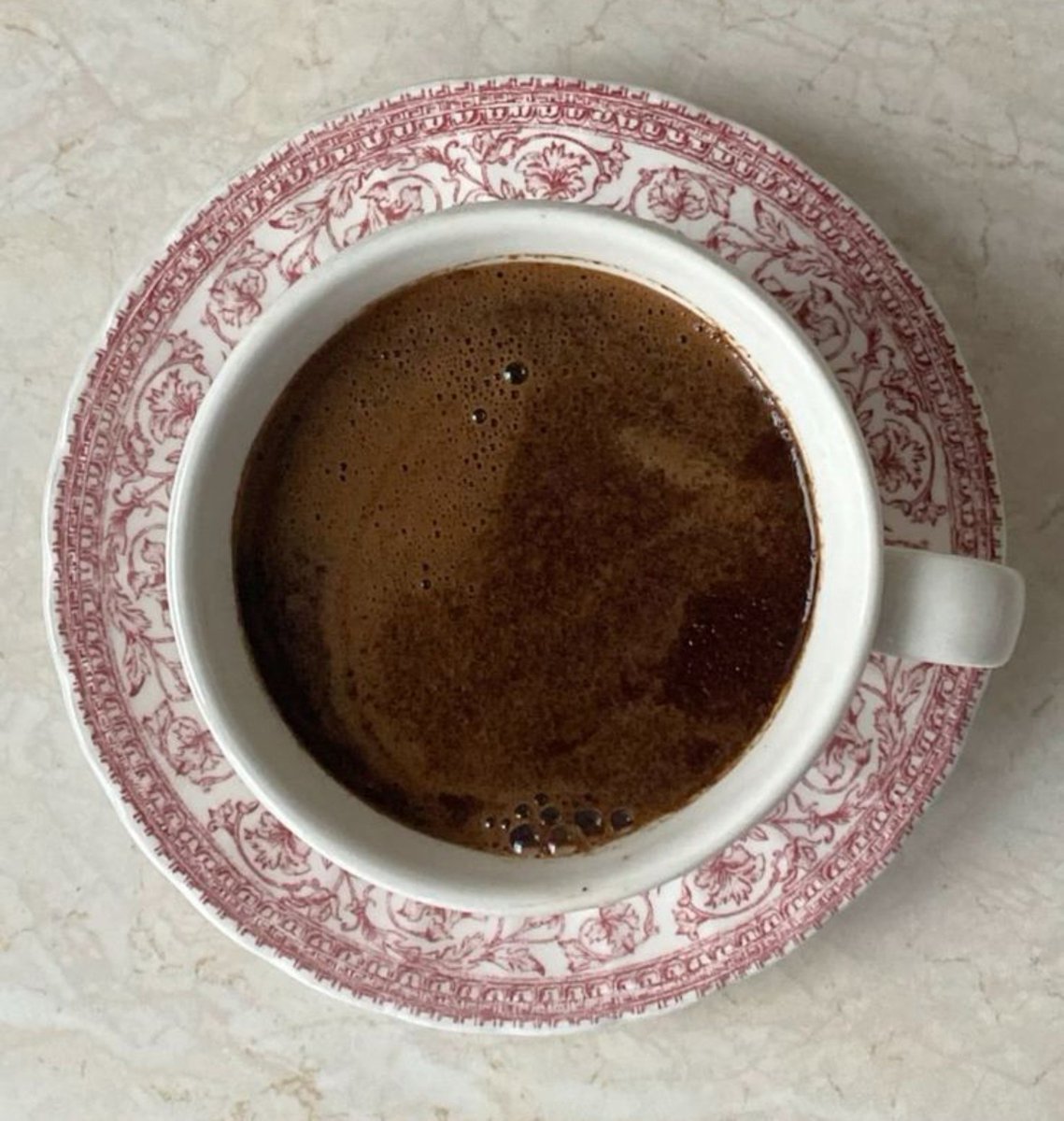 meow4pple's tweet photo. seen &amp; saved (𝒜.) very | ☕

Les iba a poner "buenos días", pero esa taza de café se la tomó mi cama antes de que yo siquiera pudiese probarla, así que solo "días". Espero que tengan una mañana linda y productiva. https://t.co/joxpN5VnYb