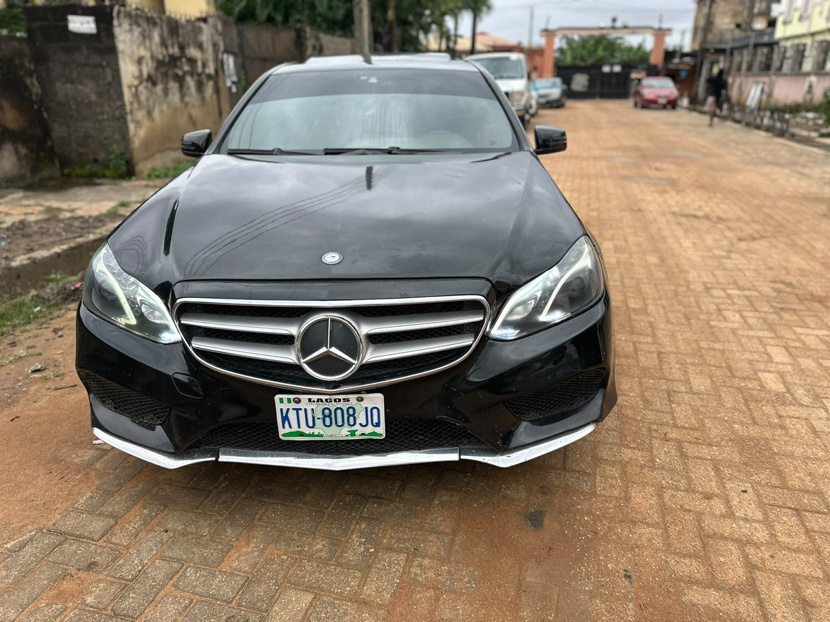 foreign00145's tweet photo. I Have This 2010 Mercedes Benz E350, Dealer Price: Now ₦7,500,000
Upgraded to 2015, Pristine condition 
2019 customs entry, Painted
Engine &amp; Gear in good condition, Ac chilling
📍Ogunrombi estate-Idimu, Lagos https://t.co/CjuFsjkKxO