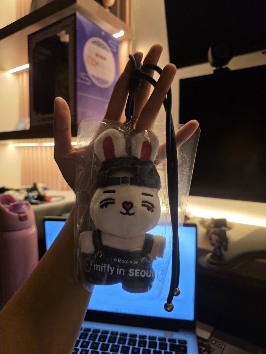sesanicheol's tweet photo. Salamat sa nakaisip!!! Hahahahaha!! 

Yung damit galing ke melanie/miffy in seoul 😆 pero syempre may dupe sa 🍊 app mas mura kunin nyo nalang din ung damit nun! 

https://t.co/8J28oKZMmP https://t.co/ZG2warwwQq