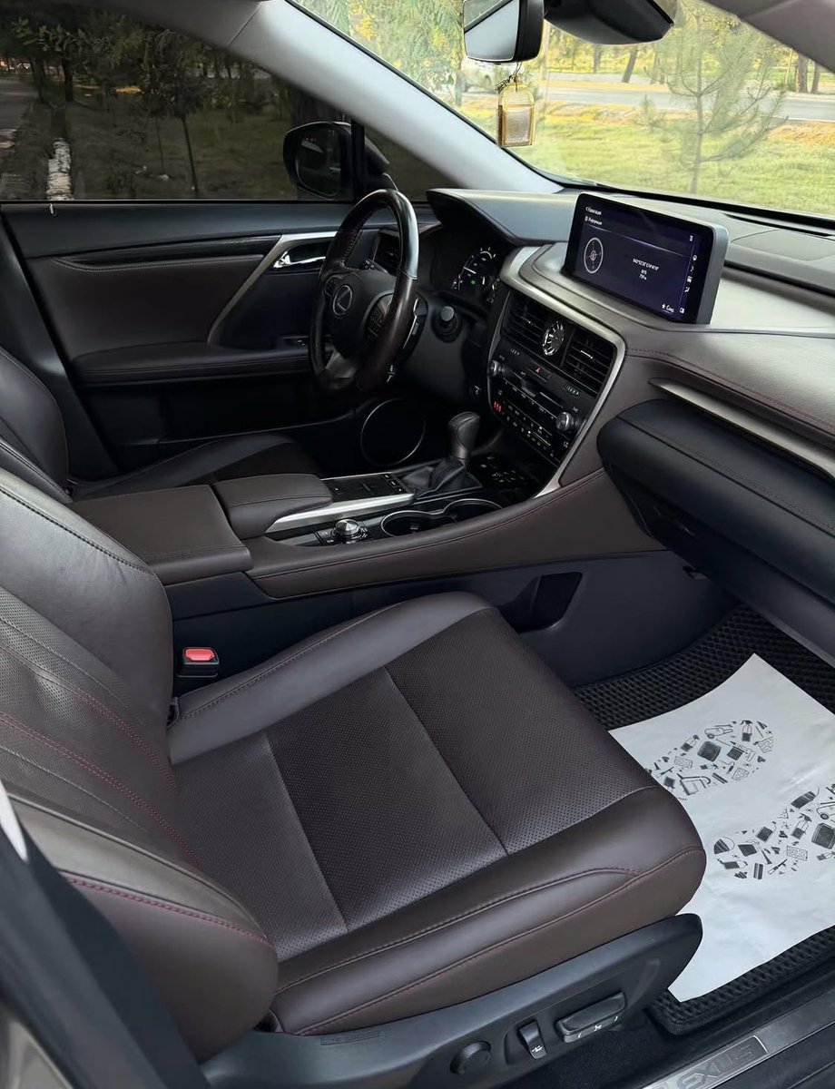 echidiimemotors's tweet photo. SAINT RX350 DI NSO🤲🏾
DISTRESS OFFER!

PRE-ORDER 🇰🇿 
SWEET OFFER!
2 UNITS AVAILABLE 🚢.
ACCIDENT FREE 🆓!

The Exquisite 2021 LEXUS RX450 HYBRID (Foreign-Used).
Acquisition Value: ₦39,999,999. Only. (BUYING, SHIPPING AND CUSTOMS CLARENCE).

A meticulously preserved masterpiece offering velutinous comfort, whisper-quiet performance, and enduring prestige. 

Curated by Echi🖱️