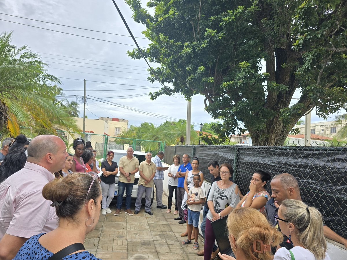coralsacuba's tweet photo. 🙌 Efectuamos nuestro primer matutino del mes de agosto.
Un espacio de encuentro y unidad, donde compartimos informaciones que nos guían y fortalecen el camino.
Cada jornada comienza con claridad y compromiso 💪. https://t.co/5VATJshw5V