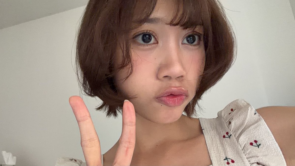 A_LuluJKT48's tweet photo. makin hari makin pendek https://t.co/LOtscZraRj
