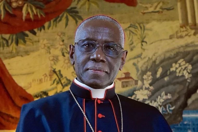 QuotesforGoal's tweet photo. “No temamos ser pocos. Tengamos miedo de ser tibios. Cristo salvó al mundo con doce apóstoles, no con multitudes” 

Cardenal Robert Sarah https://t.co/9giCN4a2Zo