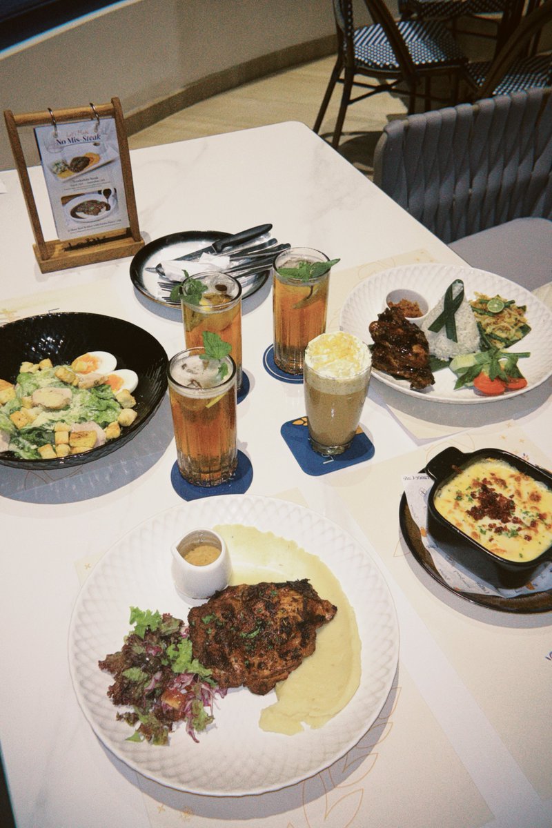 berqlau's tweet photo. 🍽️ https://t.co/t8USHg95rg
