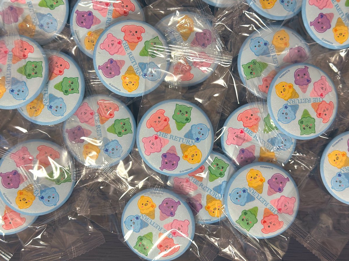 Junazure's tweet photo. 2PM Incheon concert 8/8 giveaway
ZooPM badge &amp; photo stick
🐼🐨🐱🐤🐧🍌
Looking forward to meeting you all🥰
#2PM
#2PM_THE_RETURN
#THE_RETURN_in_INCHEON https://t.co/LM91g0mIy0