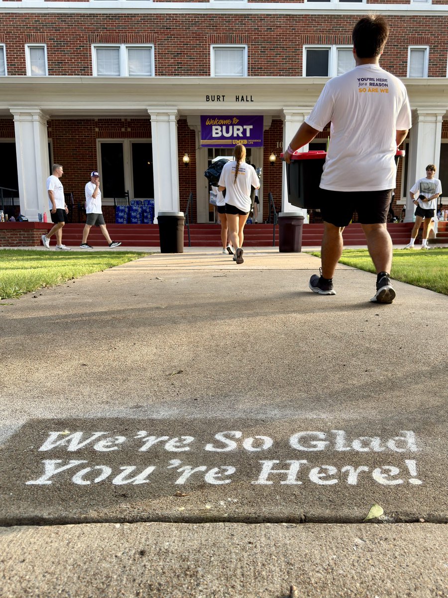 UMHB's tweet photo. They’re here! 💜💛 Our New Cru have officially started settling into their new home at UMHB. We can’t wait to get to know you and see how God works through this next chapter of your journey! https://t.co/XIaDAnbmfn