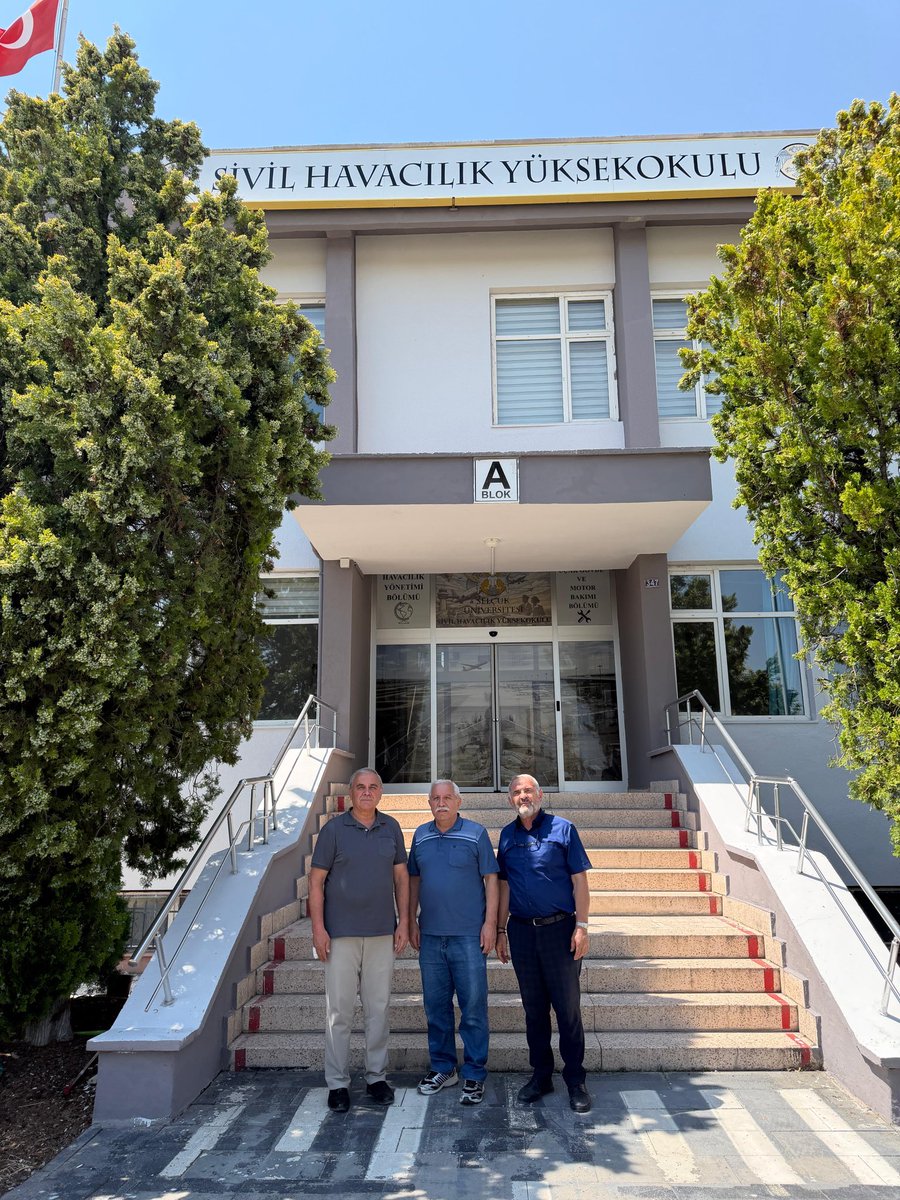 2omer's tweet photo. Selçuk Üni. #sivilhavacılıkyüksekokulu Müd. Prof.Dr.Rüştü Güntürkün’ü makamında ziyaret ettimSıcakkanlı, Samimi ev sahipliği ve ikramları için şahsına,YüksekOkulSek.Ali Osman Ünlü‘ye,yakın ilgi alaka gösteren ekibinin herbirine gönülden kalbî şükranlarımı sunarım @selcukuniresmi https://t.co/xM1cjsVQ8F