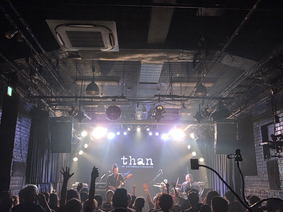 WildSideTokyo's tweet photo. than ONEMANSHOW
大盛況にてフィニッシュ！
2ピースになり更に深く追求されたサウンド！
重厚で美しく、荒々しさと繊細さに満ちた2時間のステージは真の意味でのalternativeという言葉の体現でした！

thanのお二人、そしてご来場の皆様ありがとうございました！
thanはまた秋頃にギョエンに登場予定！ https://t.co/d964qiItBq