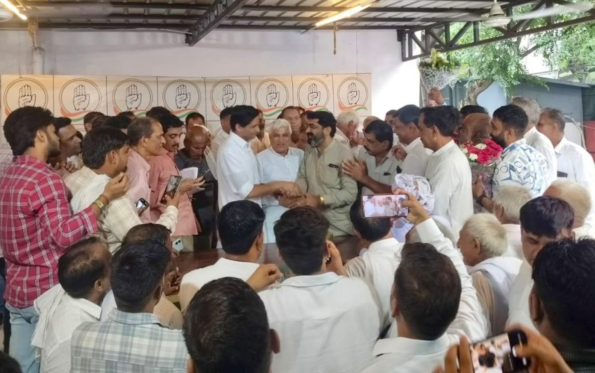 DeependerSHooda's tweet photo. आज दिल्ली निवास पर अपनों के साथ मुलाकात। https://t.co/BVyxkJAsTa