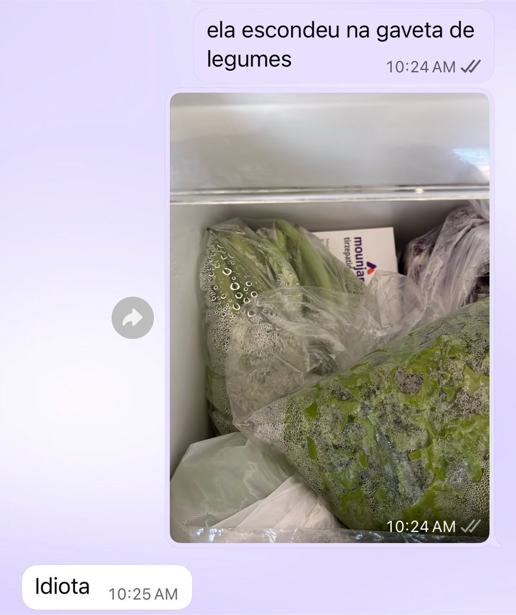 hyunjinphilia's tweet photo. simplesmente minha mae comprando mounjaro escondido de mim e da minha irma pra nao tomar bronca https://t.co/34RO98a78X