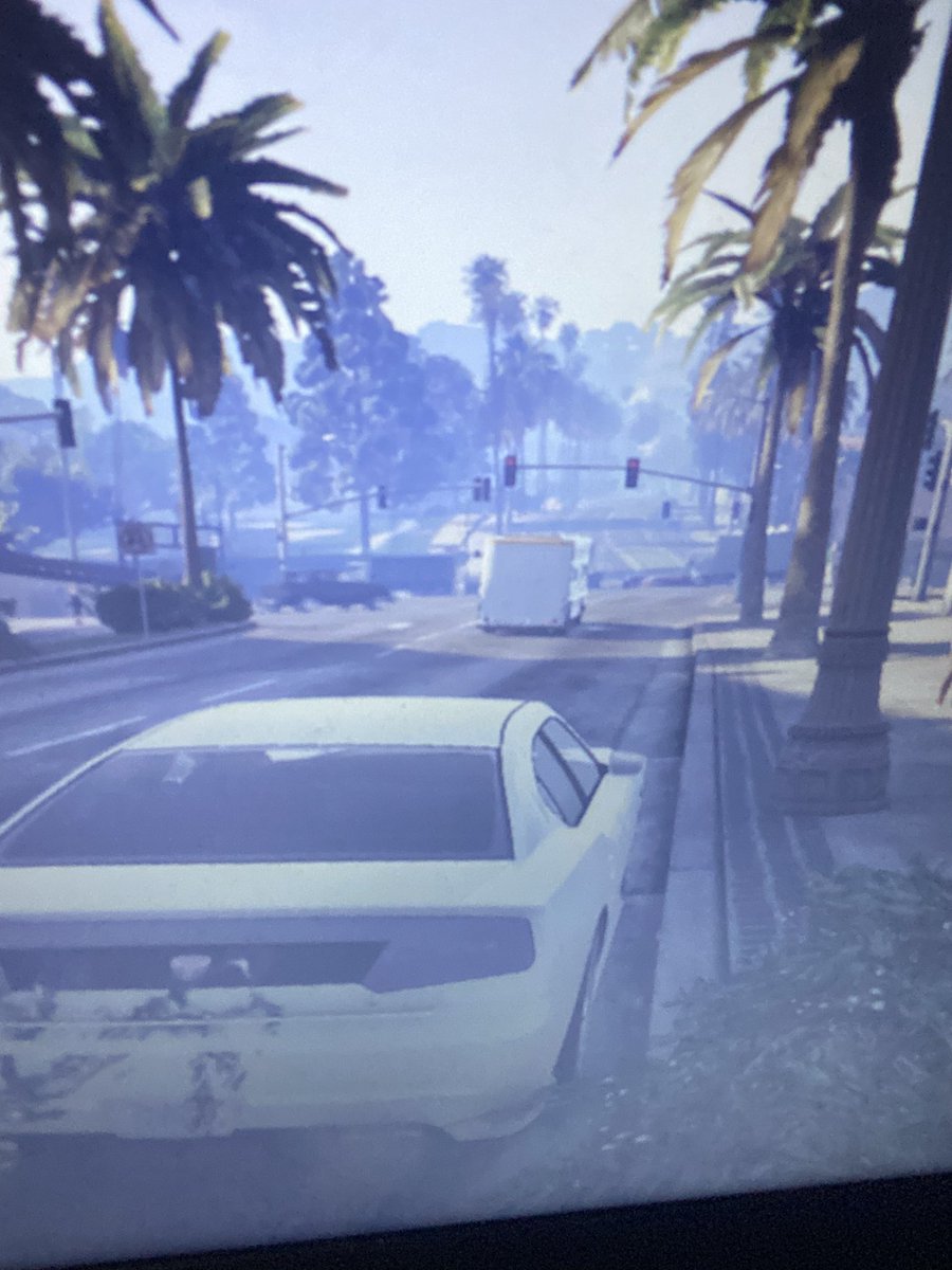 Victocarv_'s tweet photo. fazendo baliza no gta pra ver se o detran ensinou certinho https://t.co/QpLQYB6QUi