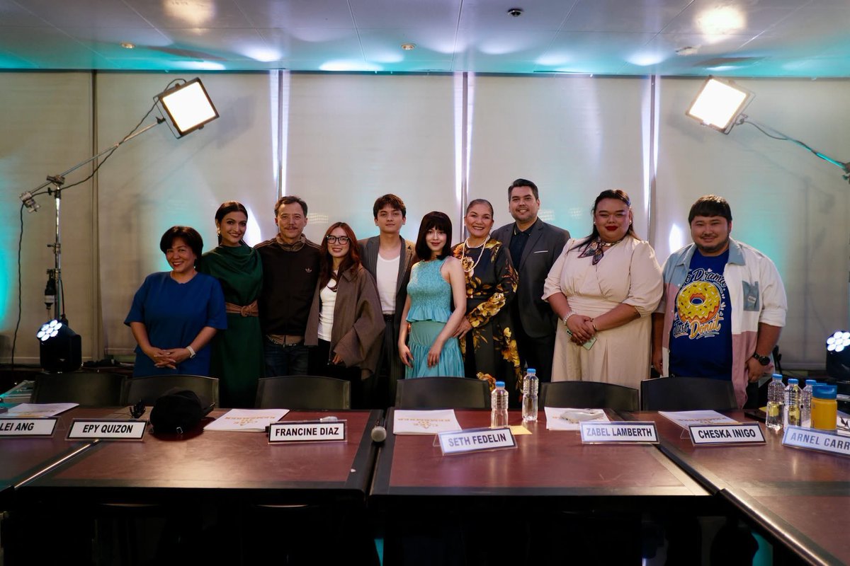 kowalerts's tweet photo. NEW MICRODRAMA ALERT ‼️Pakitawag ang kapitbahay, may anunsiyo ako sa inyo! 📣

Ready ka na ba sa sobrang tamis na kilig feels? 🎂😍

ABS-CBN Studios & JRB Creative Production present #ACakeToRemember starring #FranSeth Francine Diaz & Seth Fedelin. Directed by Emerald Silvestre.

Part 1 coming this August 28 on iWant.