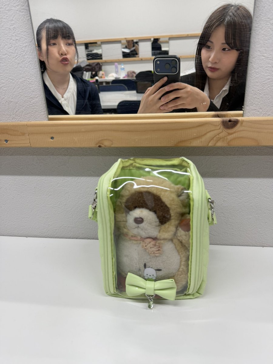 tanuki_knm723's tweet photo. 一日経ってしまいましたが、
火曜日のゲキジ��ウ 30×30 pair.259
『Leonard』終演いたしました。

RACCOON DOGの旗揚げ公演
ご来場いただきありがとうございました！

そして、応援やご協力など、
関わってくださいましたすべてのみなさま、
本当にありがとうございました！

#火ゲキ
#たぬき https://t.co/cZBmv79x01
