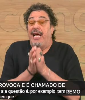 liberta___depre's tweet photo. Walter Casagrande no UOL News Esporte, do Canal UOL, crítica comportamento de Neymar após a vitória do Santos sobre o Remo: 'infantilizado'

"É desnecessário. É infantil. O comportamento dele ali no final, pulando, gritando 'eliminado', fazendo posição de forte, essas coisas, é desnecessário. É coisa de criança. É infantil. O Neymar é infantilizado. (...) A resposta já foi dada. Aí o resto é infantilidade, é criancice, é de um cara de 34 anos mimado, que não aceita ser provocado, não aceita crítica.

Todo jogador que o adversário tem medo e que é provocador, a torcida adversária provoca. Isso é histórico. (...) Tem jogadores que respondem jogando, a resposta tá ali, ele já tinha dado a resposta, o resto foi over.

Naquela cena ali do Neymar, foi exatamente isso. O Neymar saiu de jogador do Santos e virou um torcedor do Santos provocando a torcida do Remo. (...) Jogador se comporta como jogador. Não tô falando que tem que ficar quieto e engolir. Faz dois gols, manda a torcida calar a boca, faz o que quiser. Mas depois do jogo vai tomar banho e... tchau, cara."

Via: @UOLEsporte 

📷Uol / 📷Divulgação