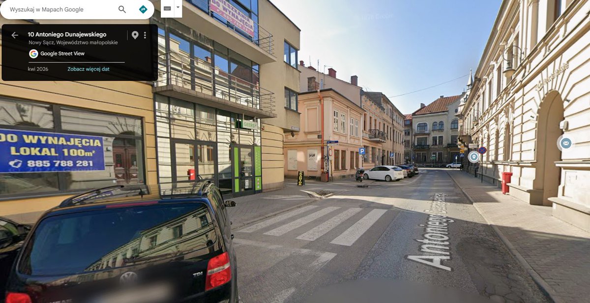 mDawid93's tweet photo. Czy im mniejsze miasto, tym bardziej wzrasta przyzwolenie społeczne i służb na patologię drogową? Ilekroć odwiedzam mój rodzinny Nowy Sącz, to uderza mnie jak ludzie mają głęboko w dupie tak podstawowe rzeczy jak parkowanie w bezpiecznej odległości od pasów. U was jest tak samo? https://t.co/0y4NW0ZAYl