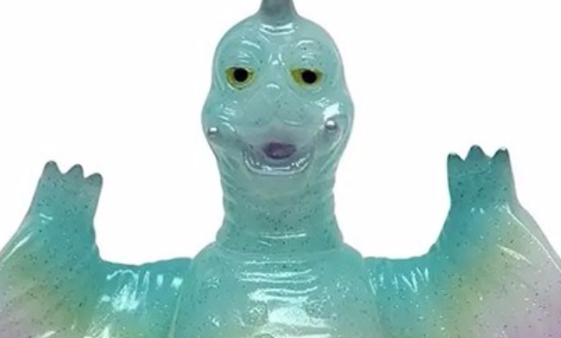ブルマァク製「冷凍怪獣ぺギラ」の「大南極展」限定「オーロラカラー