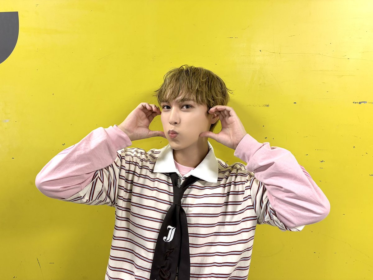 buddiis's tweet photo. 7月8日リリース
「キミは都市伝説 / クラッシュパラダイス」

オフショット大公開˖ ࣪⭑

#BUDDiiS #KEVIN https://t.co/CqIUBgZTNt