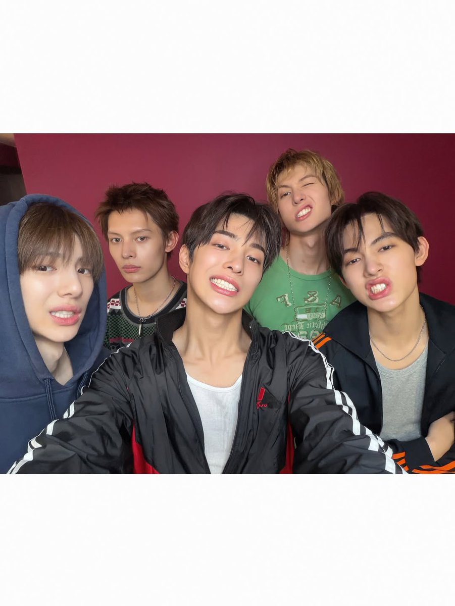 90113_m's tweet photo. Hokkaido COER
３０⬆️
Seonghyeon🤍Keonho🤍Juhoon

コアの友達全くいないのでコア친구なってくれるかた探してます🐶

同ペン・他ペンどちらも大歓迎です！

♡でお迎えに行きます🍀

  #CORTIS好きな人と繋がりたい 
  #COERと繋がりたい 
  #CORTIS  #COER https://t.co/bjmv1eofJx