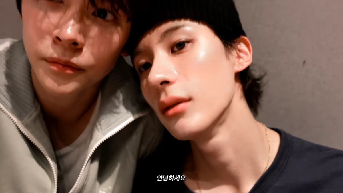 eunseokarchives's tweet photo. twotonz, the hella fine men 🫠🫠 https://t.co/1xCsh0DXHn