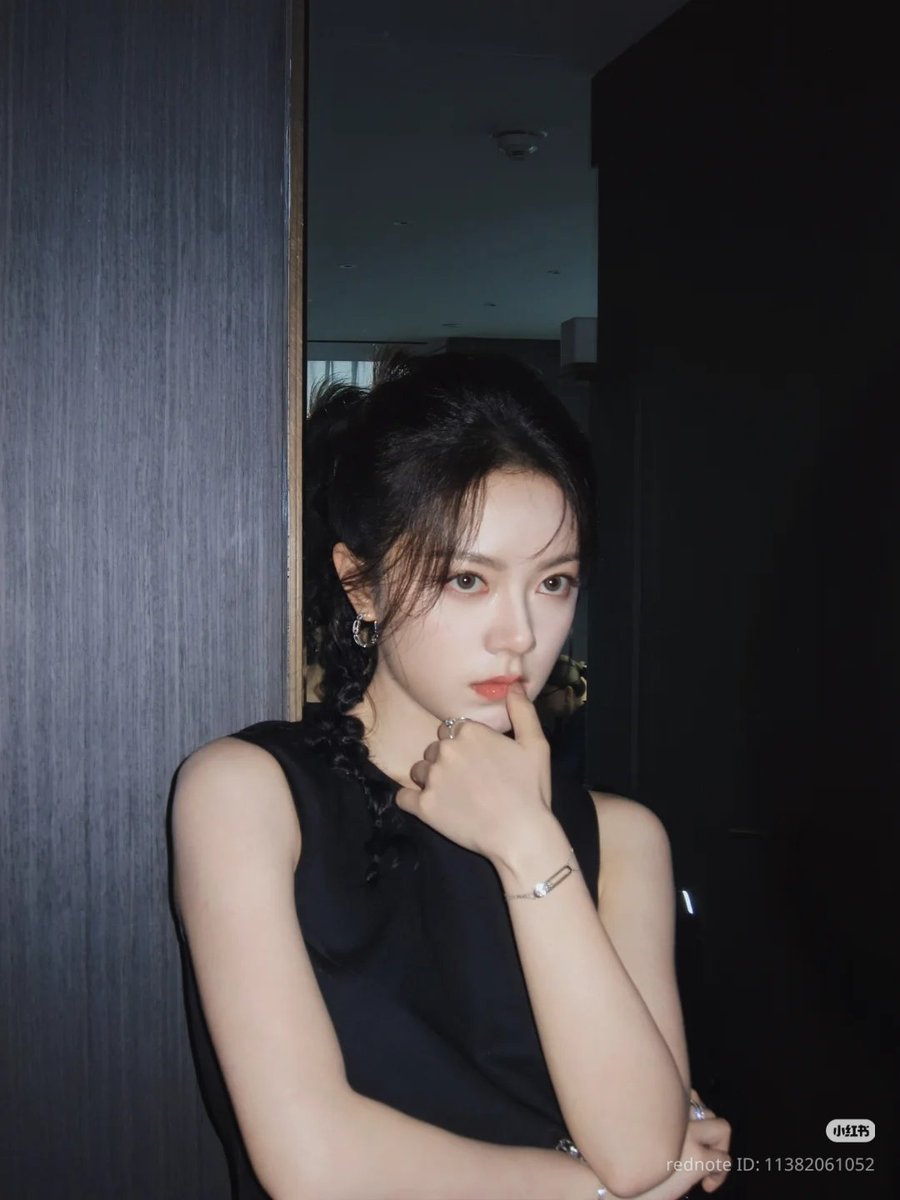 randmpersonjk's tweet photo. 2026.08.05
zjm studio | XHS

A few more tidbits

Hehe, today's style is sweet and cool Zhao Jinmai

#ZhaoJinmai 🌾 #赵今麦 
#ZhaoJinmaixCharlesKeith https://t.co/D3MV4nINlF