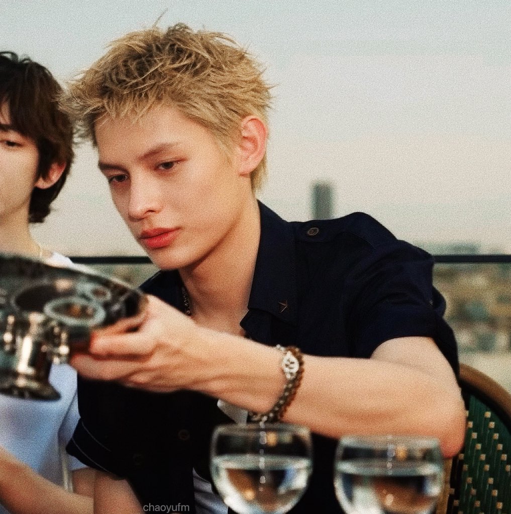 chaoyufm's tweet photo. #james https://t.co/a9UhN9no5L