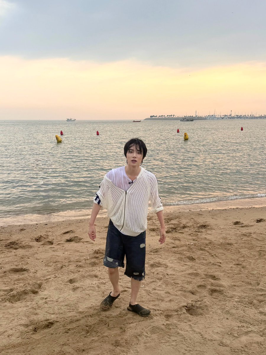 beomzzi's tweet photo. 260805 TXT 인스타그램

🌅💭

#범규 #BEOMGYU https://t.co/jhfbNxksG0