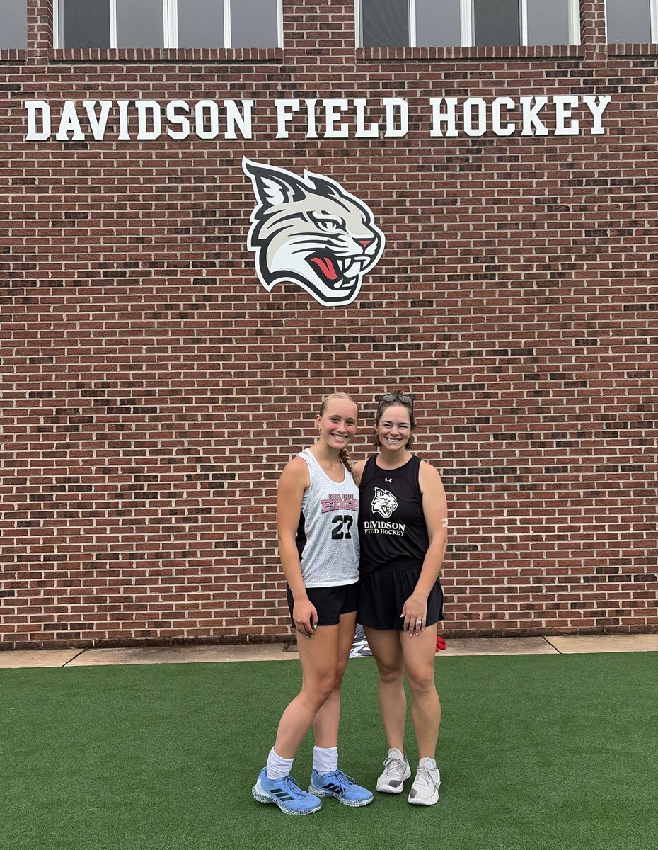 RichelleRebman's tweet photo. Thank you to the coaches at UVA &amp; Davidson for an incredible weekend! I appreciate the time and effort you put into the camp. I loved visiting both campuses, learning new skills, and challenging myself alongside so many talented players. Grateful for the opportunity to get better https://t.co/ypN0OQlTdm